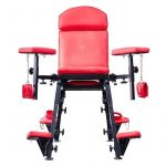 Chaise BDSM rouge pour jeux de domination