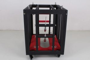 Cage BDSM compacte pour soumission maximale