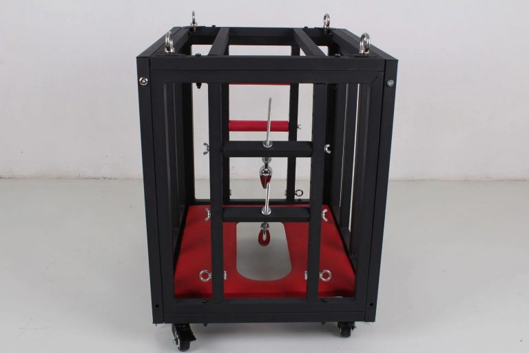 Cage BDSM compacte pour soumission maximale